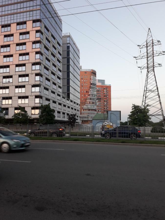 Apartment 30 M2 On Sergei Esenin 11 خاركيف المظهر الخارجي الصورة