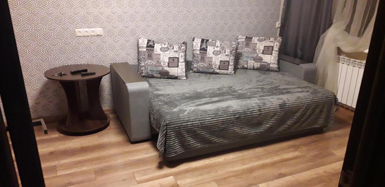 Apartment 30 M2 On Sergei Esenin 11 خاركيف المظهر الخارجي الصورة