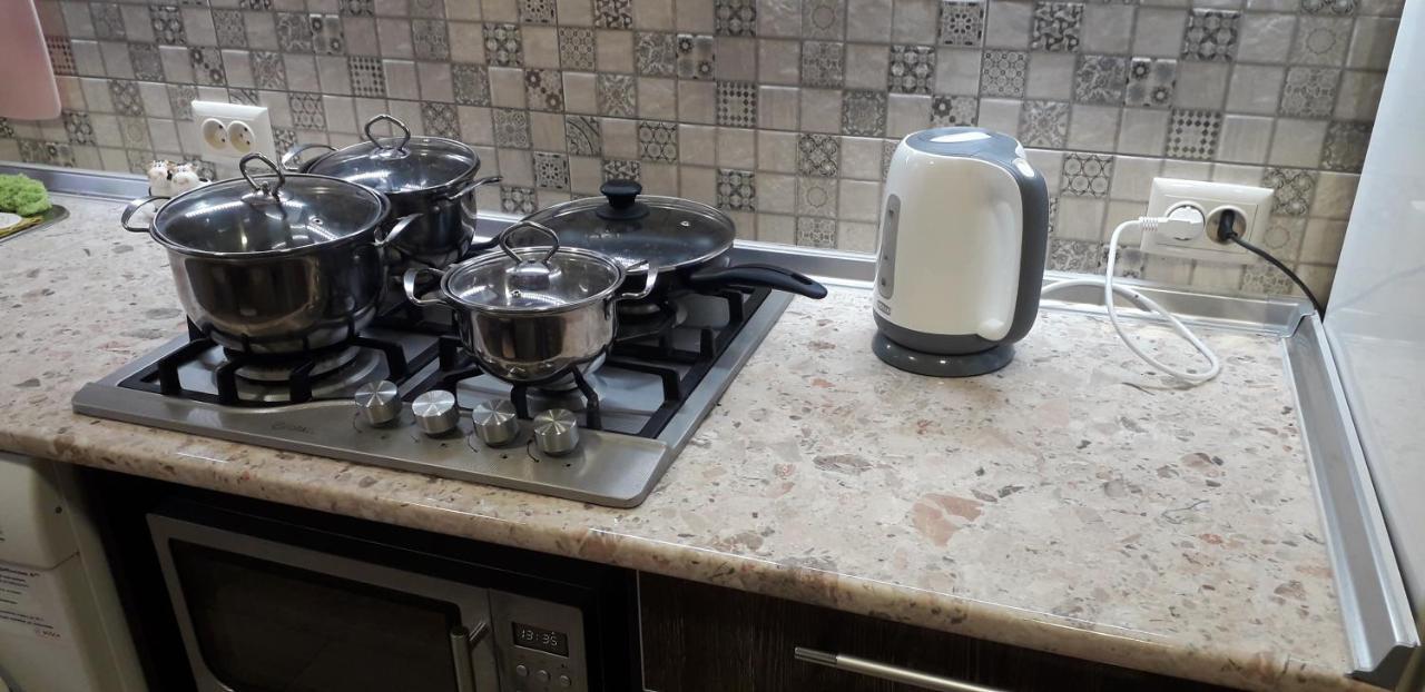 Apartment 30 M2 On Sergei Esenin 11 خاركيف المظهر الخارجي الصورة